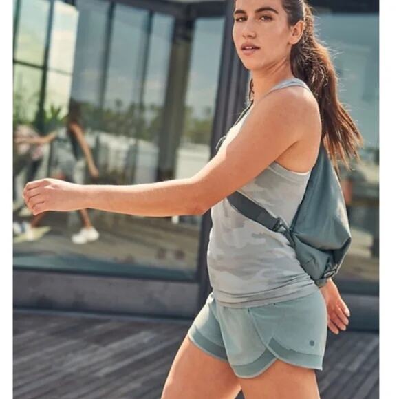 Athleta Pants - Athleta‎ Mesh Racer Run Short Minimalistic Coast Grey Green 3X Exercise Work OUt